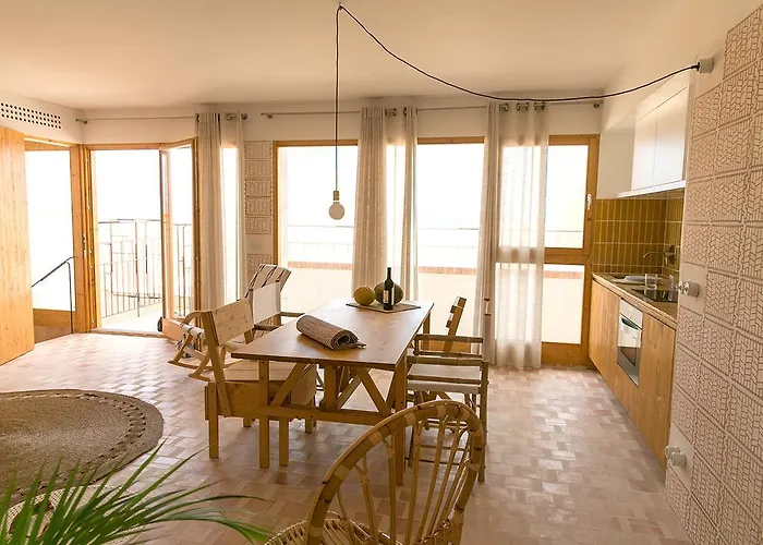 Moll Petit - Turismo De Interior *